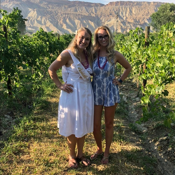 Meet your Posher, Hannah - Picture 1 of 1